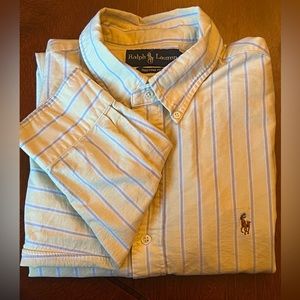 Men’s long sleeve polo button up shirt large.